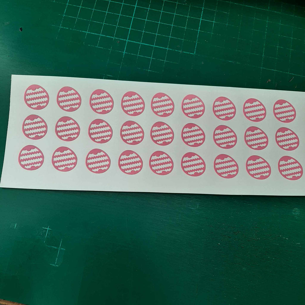 Diagonal Pattern Egg